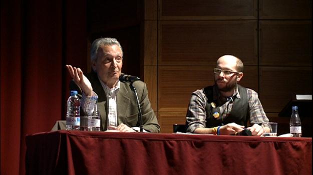 El periodista català Martí Anglada va oferir ahir una xerrada tit