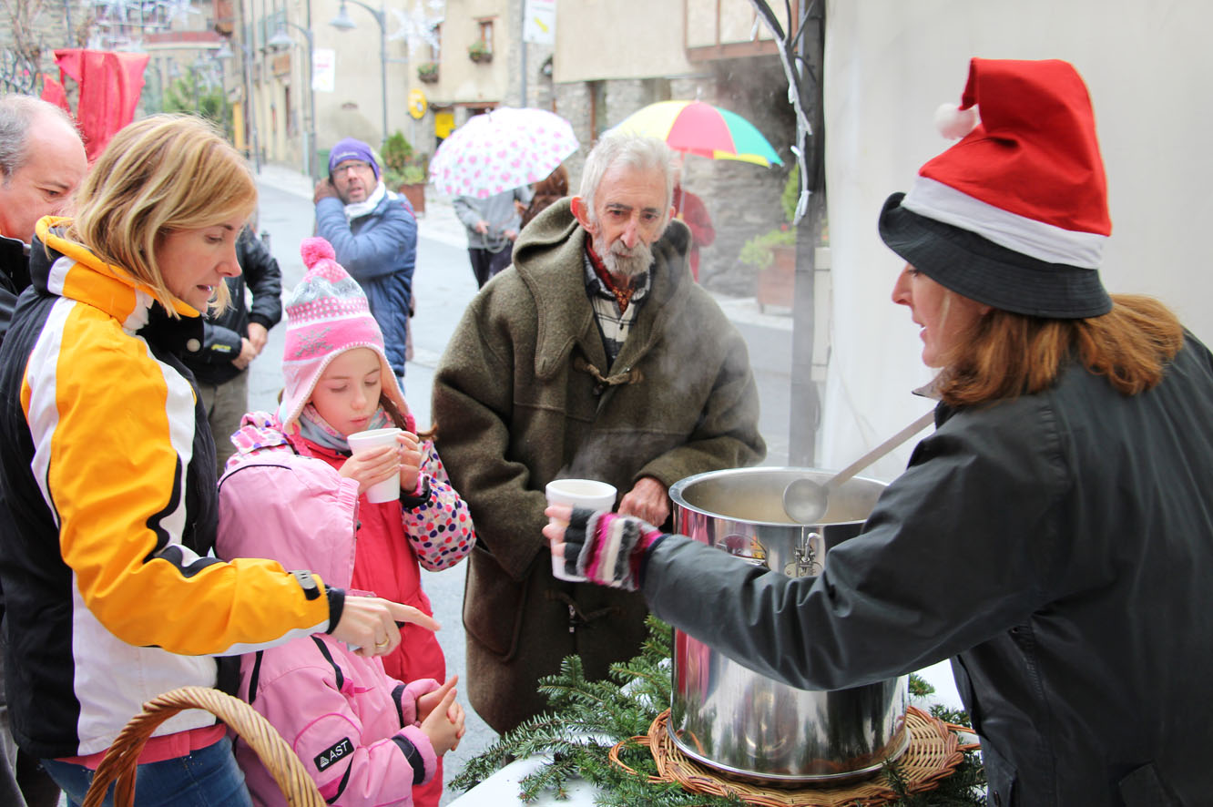 La Fira de Nadal d'Ordino, s'ha inaugurat aquest dissabte, per co