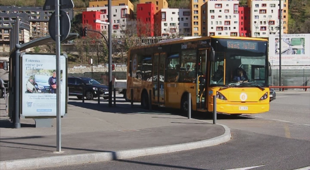 La Cooperativa Interurbana veu una “desviació de competències” en el concurs per la gestió dels autobusos convocat per FEDA
