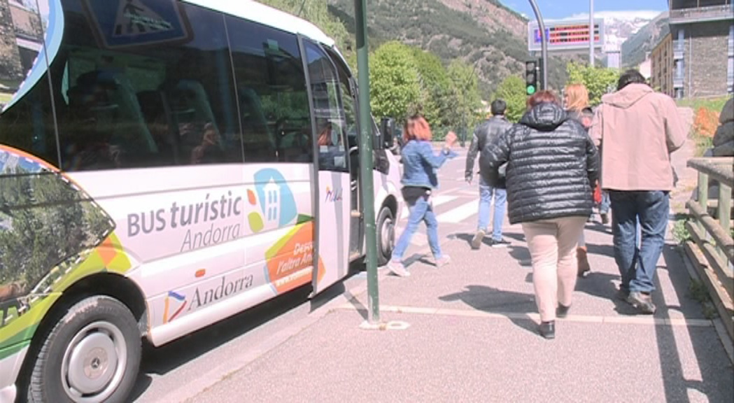 El bus turístic tancarà el mes de setembre amb una 