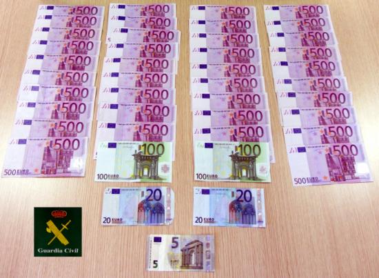 Intervenen 19.200 euros a un ciutadà alemany provinent d&#