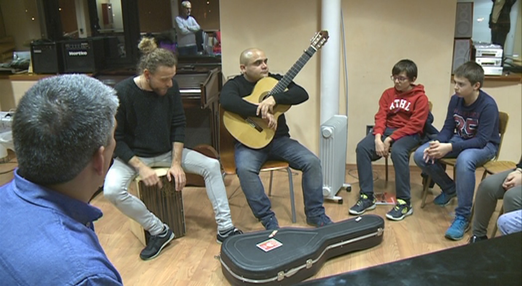 El jazz flamenc de Gómez, Alonso i Barceló es fa un lloc entre els alumnes de música