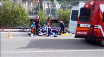 El motorista accidentat a l'avinguda Salou és traslladat a Barcelona després de ser operat d'urgència a l'hospital