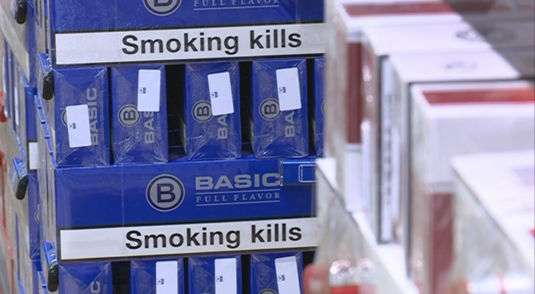 Converses entre Govern i fabricants de tabac per consensuar un preu mínim de venda per desincentivar el contraban