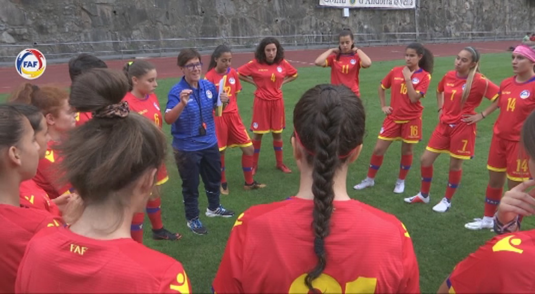La selecció femenina sub-17 de futbol va tenir una estrena