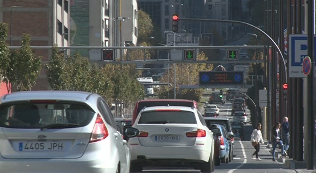 Mobilitat preveu l'entrada de 56.000 vehicles durant el pont