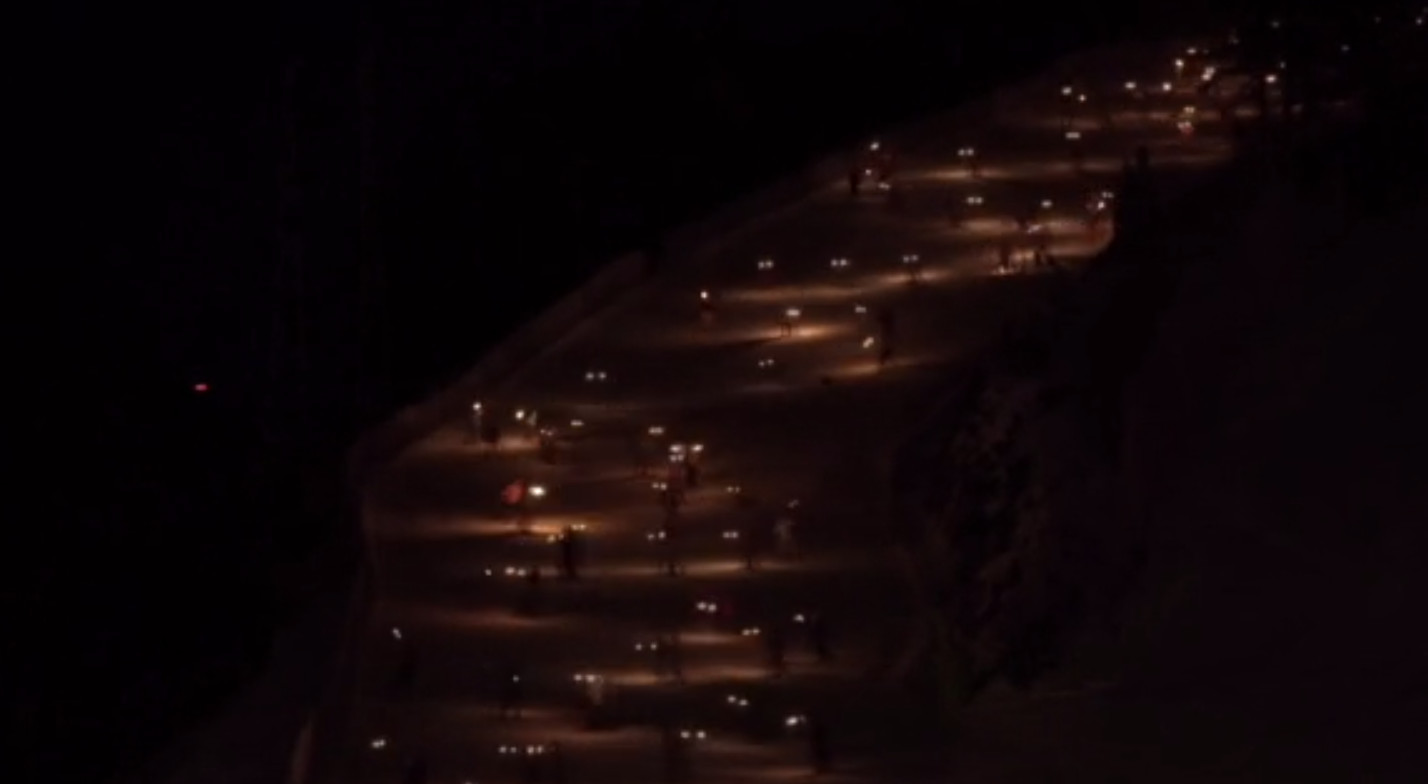 Espai Neu - Arriben les llums de Nadal a les pistes