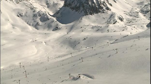 Continua greu l'esquiadora accidentada a Grau Roig