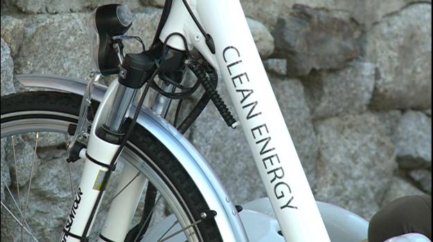 Últims preparatius per a l'inici del sistema de lloguer de bicicletes elèctriques Pedaland