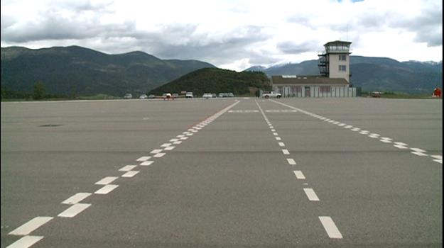 Vistiplau del govern espanyol al sistema de control de vols comercials de l'aeroport de la Seu d'Urgell-Andorra