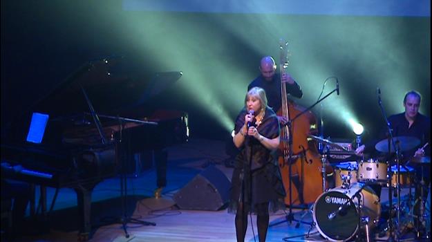 Les balades suaus de Tina May sedueixen el públic a l'Auditori Nacional