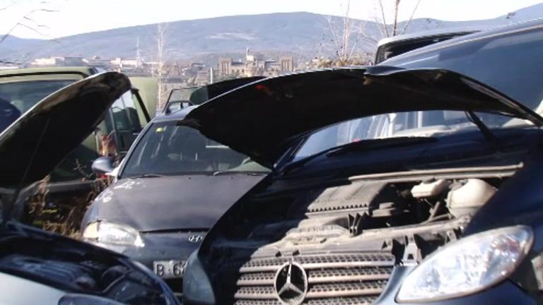 La Seu d'Urgell reclama mesures per aturar els robatoris de peces de cotxes del dipòsit judicial