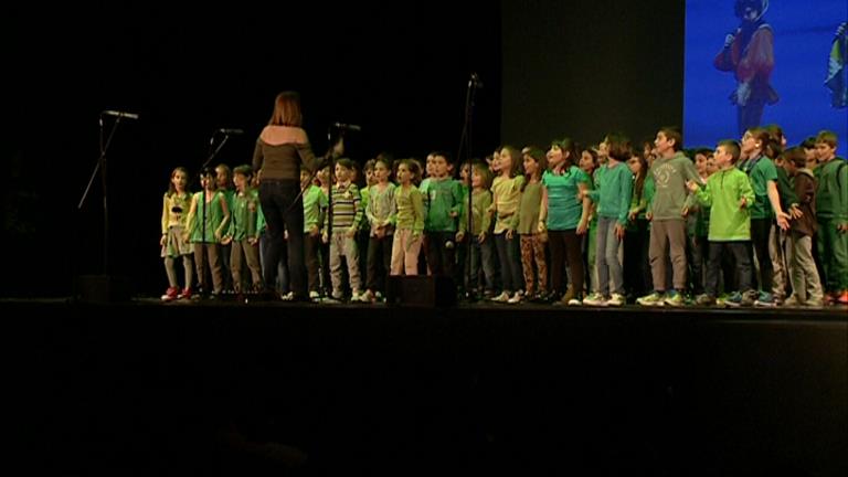 Més de 600 alumnes de l'Escola Andorrana celebren la quarta cantada conjunta