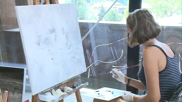 Artistes vinguts d'arreu creen les primeres obres per al taller de l'Art Camp