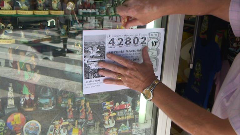 El "42.802" de la Loteria Nacional d'Espanya deixa almenys 1.200.000 euros a la capital