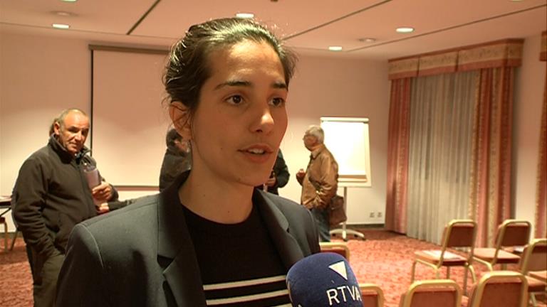La candidata del Partit Socialista francès, Gabrielle Siry, fa campanya a Andorra
