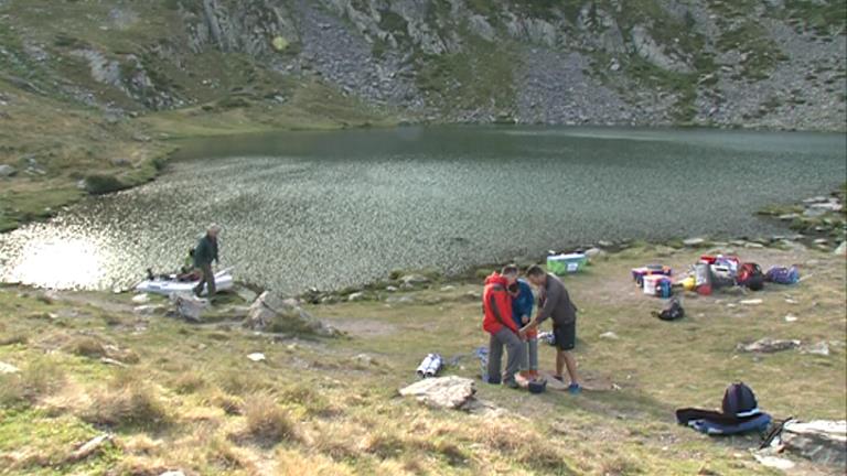 Reportatge: els llacs del Pirineu, un llibre obert per estudiar el canvi climàtic