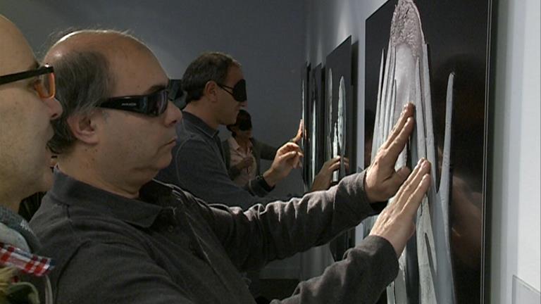 Gairebé 1.900 visitants gaudeixen de l'exposició accessible "Imatges per tocar"