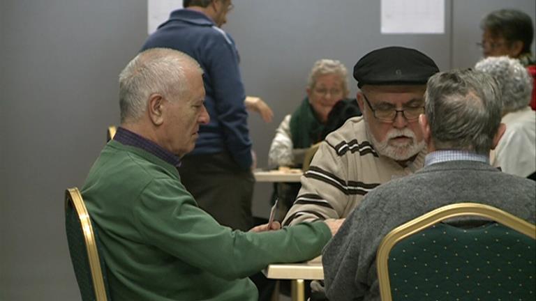 Una trentena de padrins participen en el campionat nacional de jocs de taula