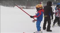 143 nens i nenes aprenen a gaudir de l'esquí a l'escola d'Encamp