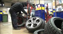 Des de l'1 de novembre es prohibeix la venda d'alguns tipus de pneumàtics