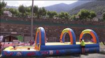 Uns 3.000 infants passen per l'aquaparc d'Andorra la Vella a l'estadi Joan Samarra