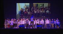 Uns 300 alumnes de l'Escola Andorrana participen en la cantada interescolar ambientada en els anys 80