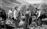 Albert Rossa homenatja la pagesia i la ramaderia tradicionals al llibre 'Andorra. Eines d'un temps passat'