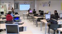 Augmenta el nombre d'ordinadors i material informàtic a les aules