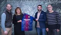 El Barça regala una samarreta signada a Andorra la Vella en suport per l'incendi dels Serradells