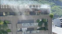 Els bombers actuen en un edifici d'Andorra la Vella per un avís d'incendi