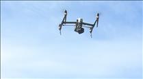 Els bombers proven la utilitat dels drons en un simulacre d'accident d'aviació