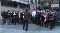 La Cantada de Caramelles amb 25 veus recorre la parròquia de Sant Julià