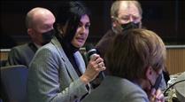 Carine Montaner s'estrena com a consellera no adscrita preguntant per la situació del Pas