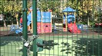El comú atribueix a actes vandàlics el tancament del parc infantil de Sant Julià