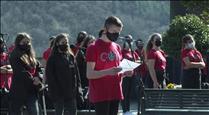 El Cor Rock ret homenatge als professionals sanitaris amb un concert davant de l'hospital