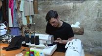 Descobrim el taller de Joan Font on es prepara la col.lecció d'alta costura inspirada en l'exposició del Thyssen