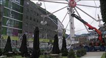 Desmunten la roda de fira de la plaça de la Rotonda després de cinc mesos de funcionament