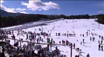 Dilluns festiu amb les pistes d'esquí plenes
