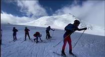 L'equip nacional d'esquí de muntanya es prepara al Pas de l'Stelvio