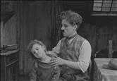Estrenes: El cinema recupera 'El chico' de Chaplin, 'Crash' i 'Las niñas'