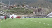 El FC Andorra podrà jugar encara a Prada de Moles amb gespa artificial la temporada vinent 