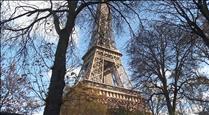 França confina París i 15 departaments més durant un mes