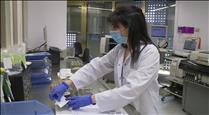 Alguns ciutadans opten per realitzar-se tests d'anticossos als laboratoris privats