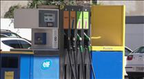 L'Associació d'Importadors de Carburants lamenta que Calvó hagi pres la decisió de gravar els carburants "de forma unilateral"