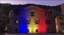  Llum i color a la Casa de la Vall en la vigília de la Constitució