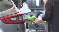 Màxims històrics del preu dels carburants amb una pujada del 6 al 8% respecte al maig