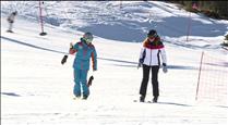 Els monitors d'esquí, preocupats per una temporada d'hivern incerta marcada pel treball eventual