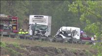 Mor un conductor andorrà en un xoc frontal amb un camió a Oliana