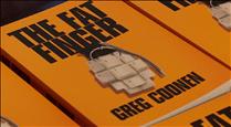 El periodista i escriptor Greg Coonen presenta 'The Fat Finger' a La Fada Ignorant